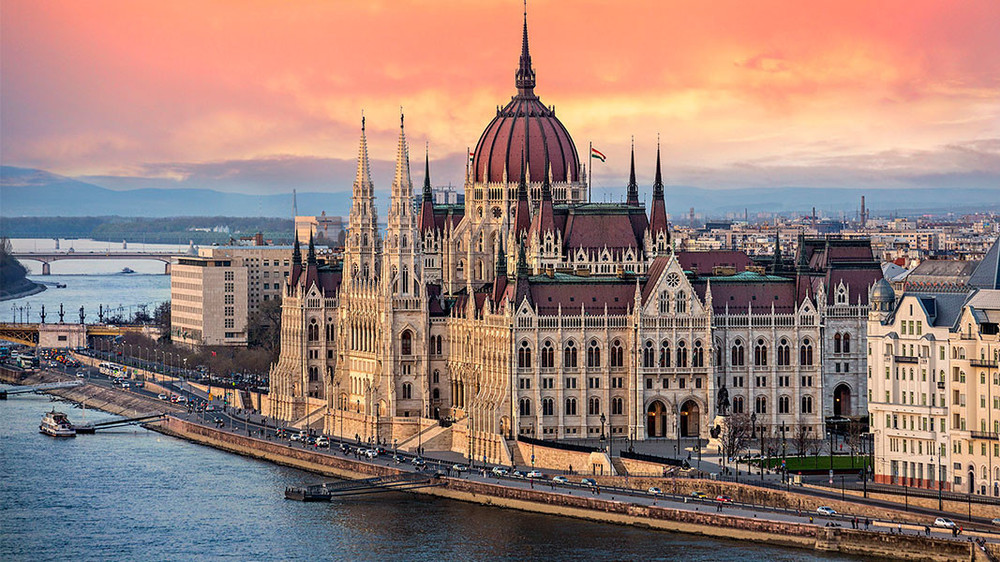 Венгрия выделяет 200 мест для бесплатного обучения кыргызстанцев в вузах